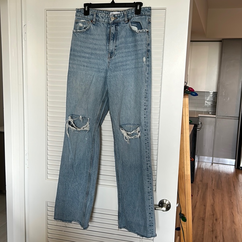 Zara high rise wide leg light distressed denim in size 8 (40)